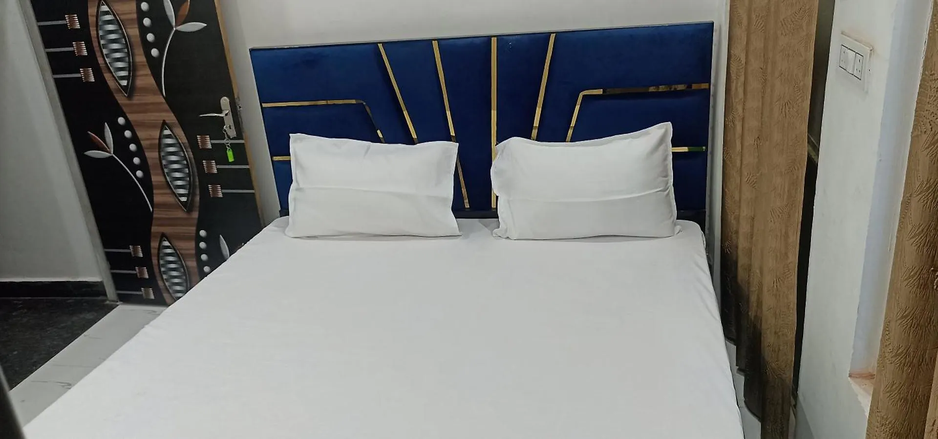 Shyam Kunj Ac Room Guest House 瓦拉纳西