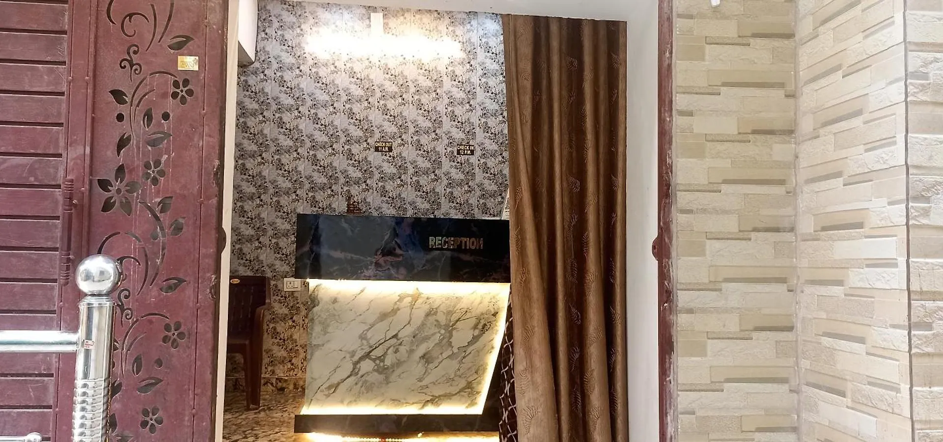 Shyam Kunj Ac Room Guest House Varanasi India